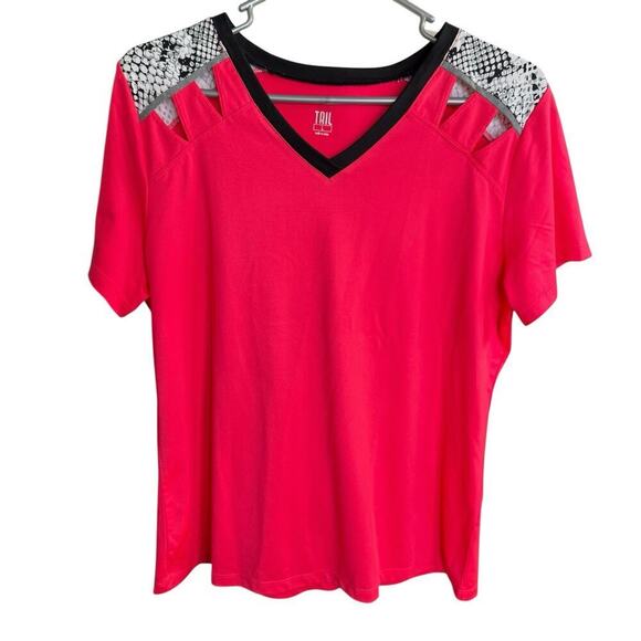 Tail Golf Top Women's V-neck S/S Red Animal Print L Athleisure Athletic - Picture 2 of 10